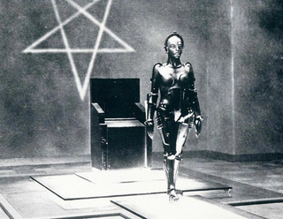 Illustration for article titled 60+ One-Of-A-Kind Robots From Science Fiction